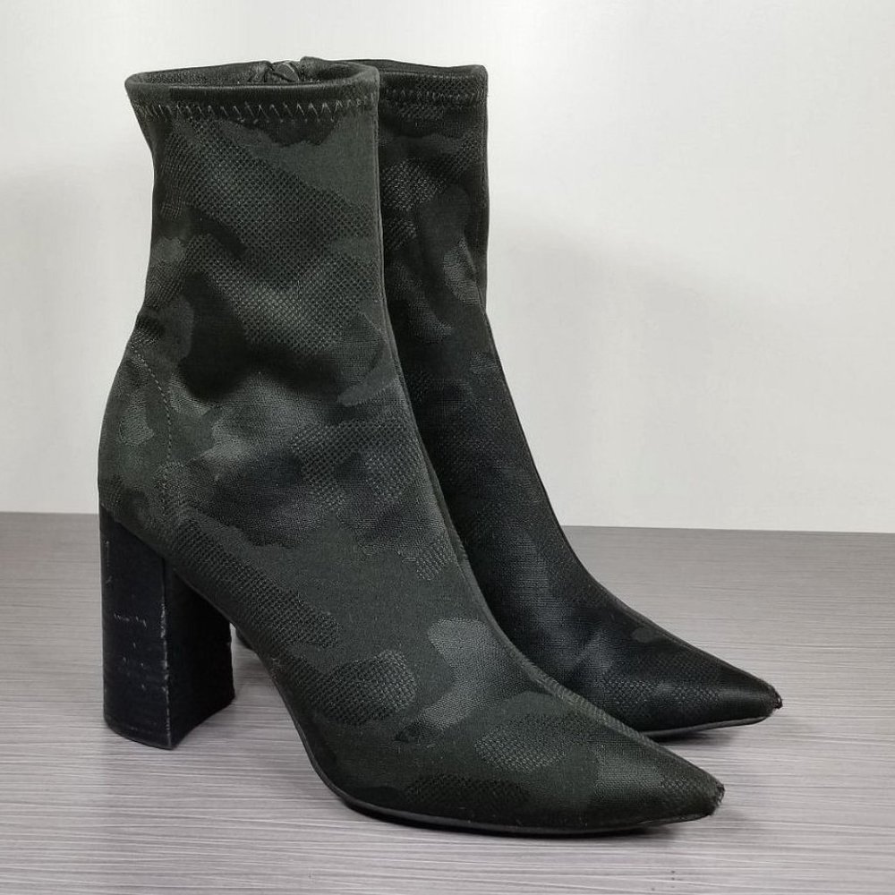 Jeffrey Campbell Siren Bootie, Black Camo Fabric, Womens Size 5.5 M